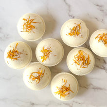 Load image into Gallery viewer, Calendula Oats Bath Bomb