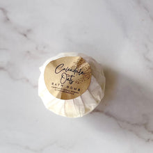 Load image into Gallery viewer, Calendula Oats Bath Bomb