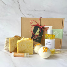 Load image into Gallery viewer, Large Botanical Body Oil Gift Set