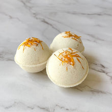 Load image into Gallery viewer, Calendula Oats Bath Bomb