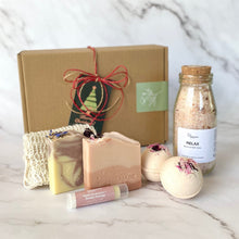 Load image into Gallery viewer, Large Botanical Bath Salts Gift Set